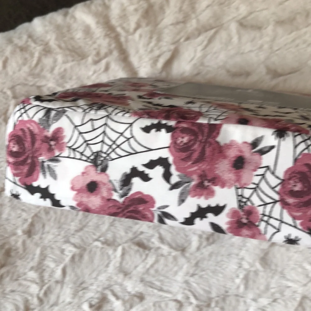 Pink Floral & Spiderweb Full Sheet Set